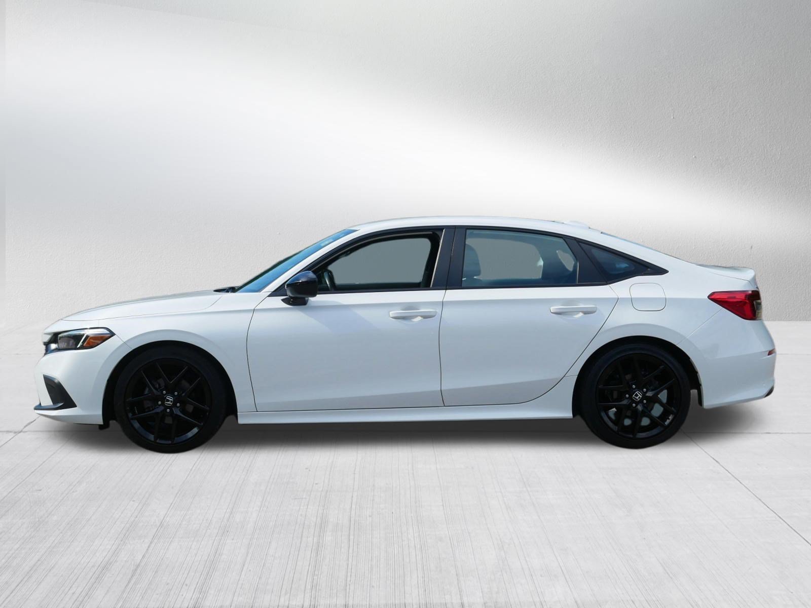 Used 2024 Platinum White Pearl Honda Sport image 4
