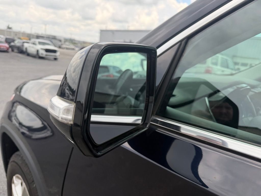 Used 2020 Blue Chevrolet LT image 9