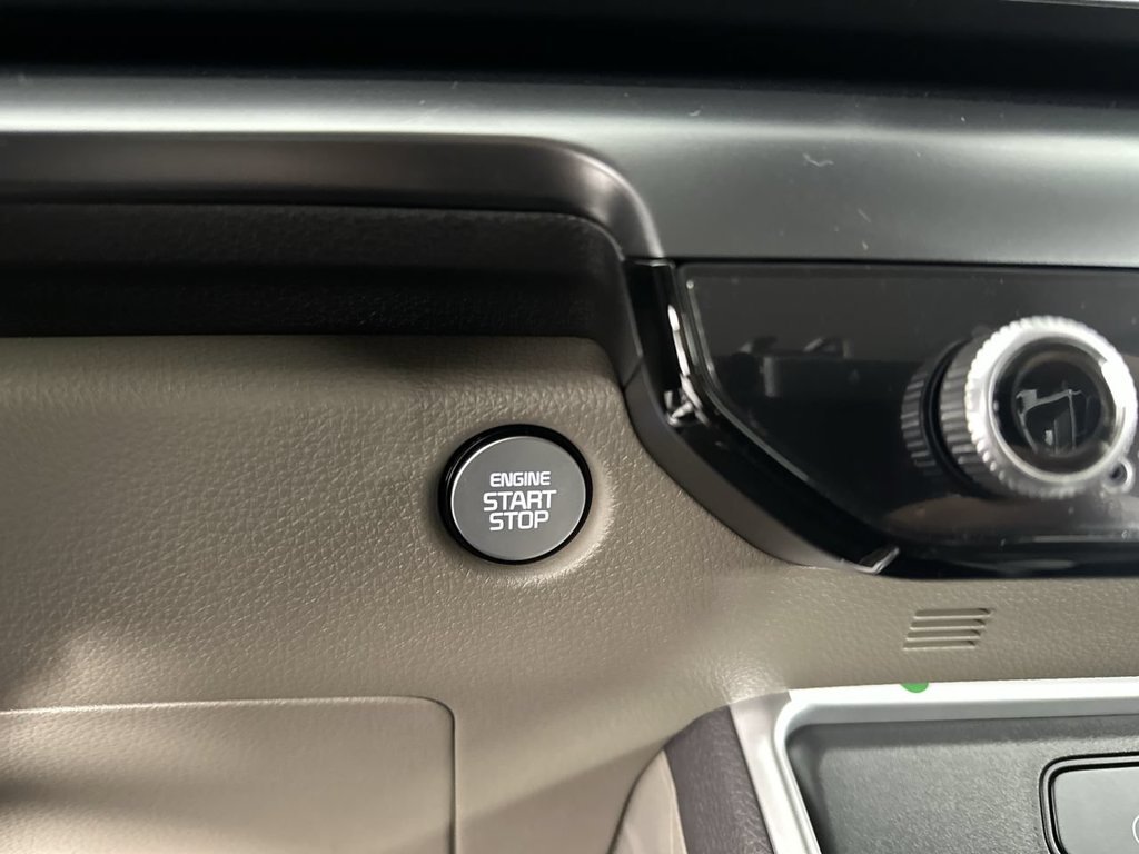 New 2027 Ceramic Silver Kia LXS image 8