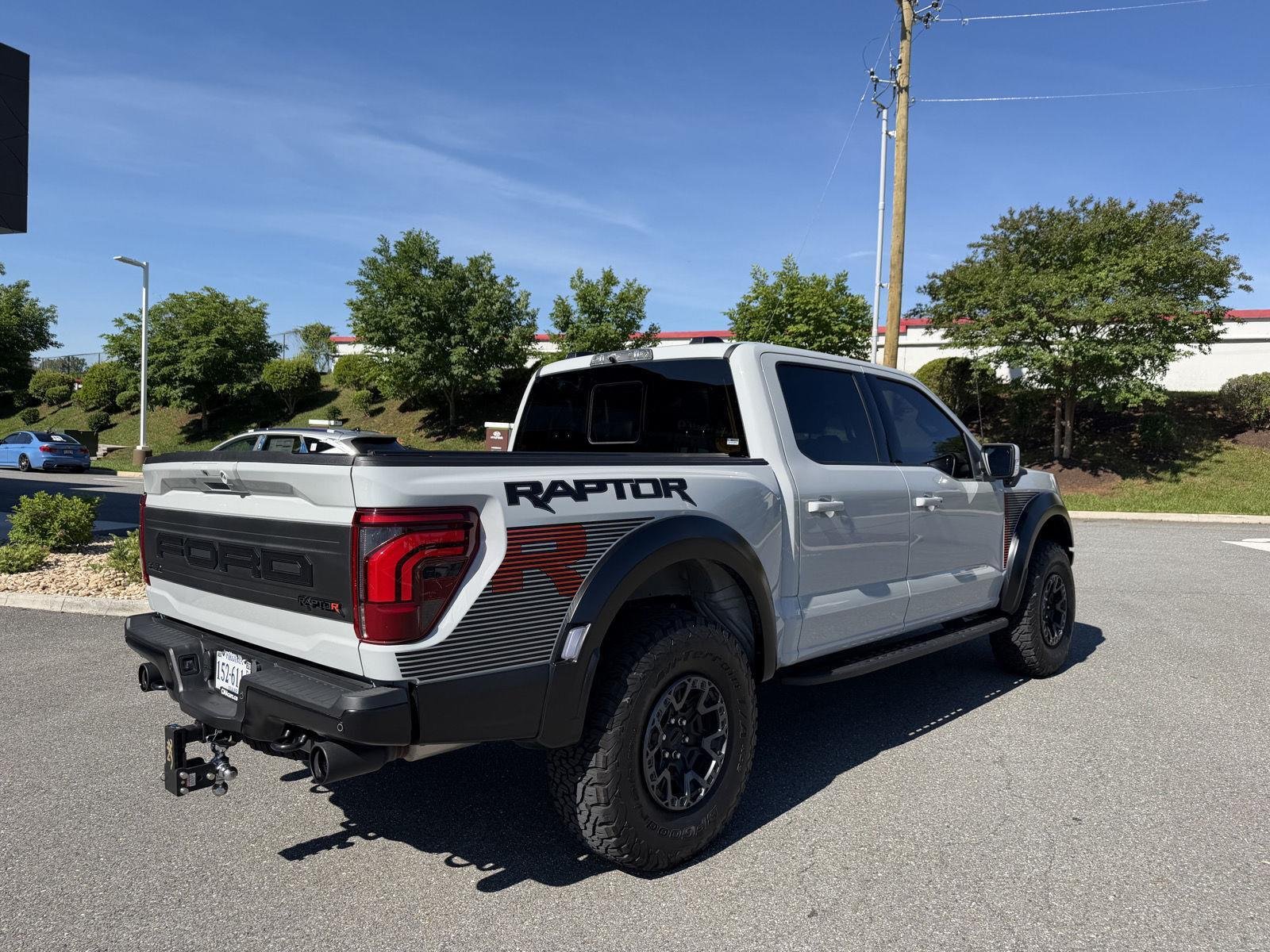 Used 2024 Avalanche Gray Ford Raptor image 8