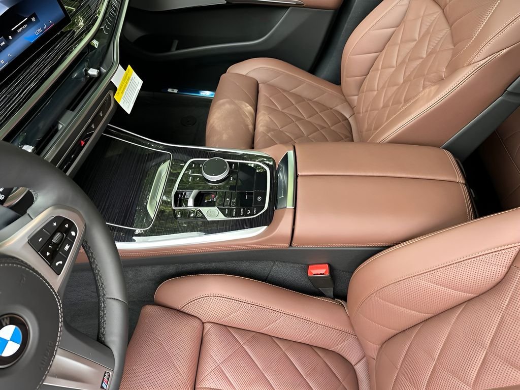 New 2026 Black Sapphire Metallic BMW xDrive40i image 21