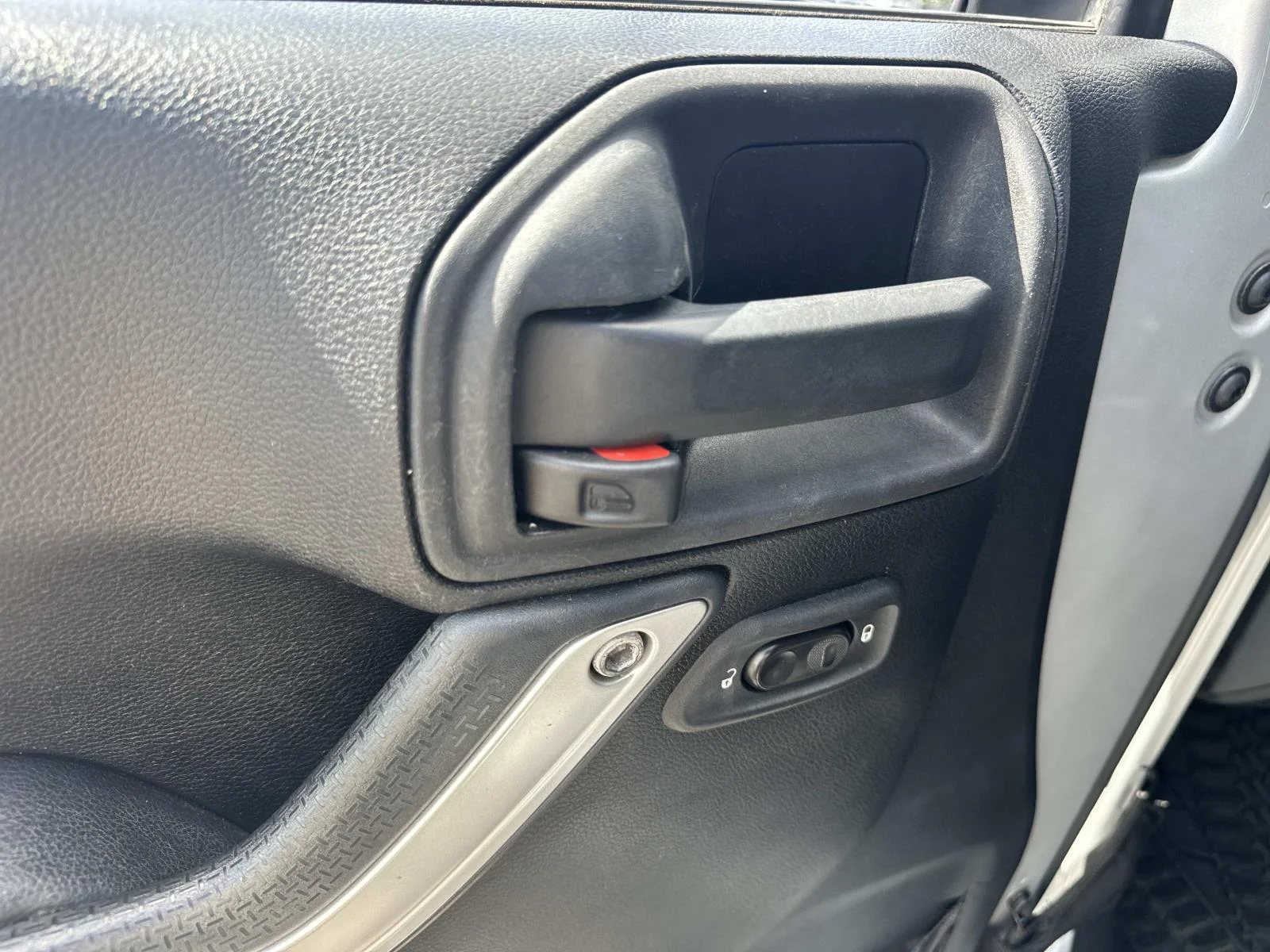 Used 2012 Bright Silver Metallic Jeep 4WD 2dr Rubicon image 11