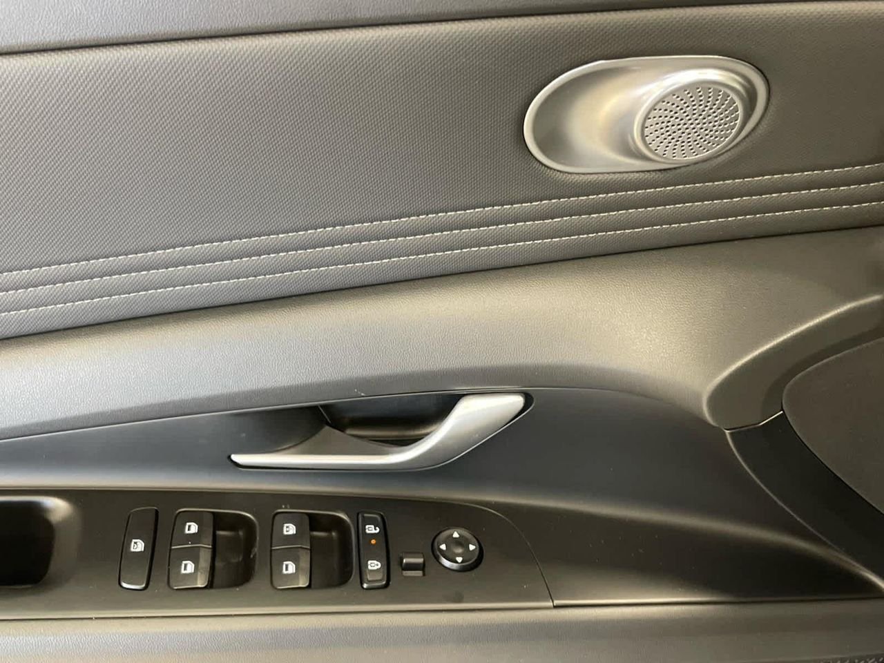 New 2026 Ecotronic Gray Hyundai Limited image 17