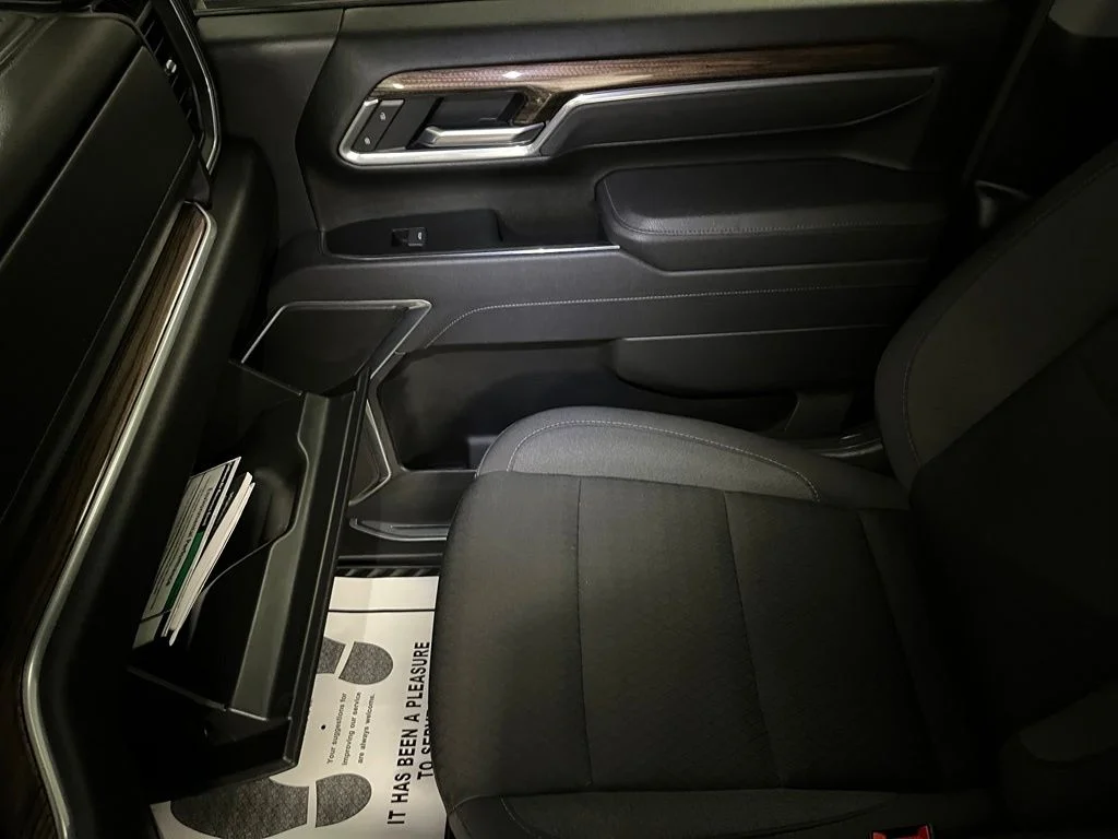 Used 2025 Gray Chevrolet LT image 40