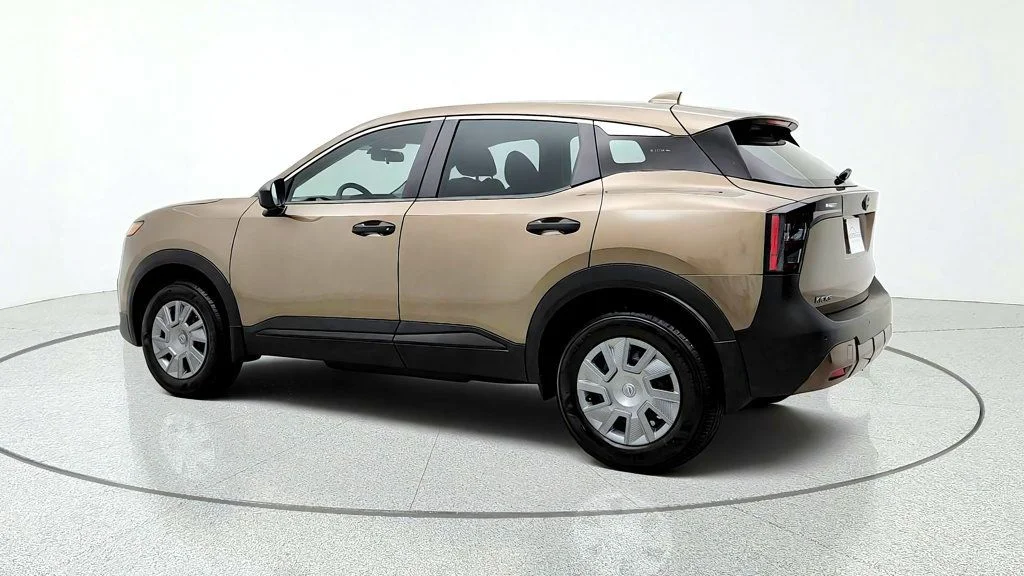Used 2025 Canyon Bronze Metallic Nissan S FWD image 7