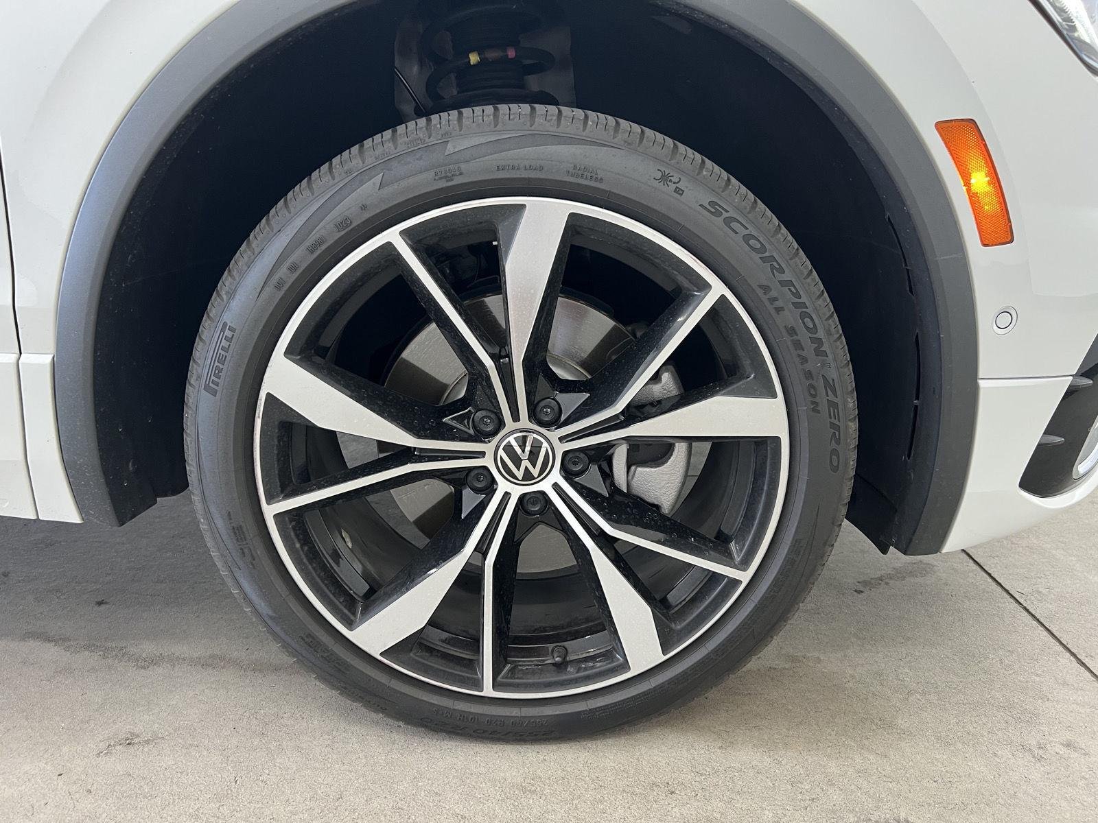 2023 Volkswagen Tiguan SEL R-LINE - Photo 8