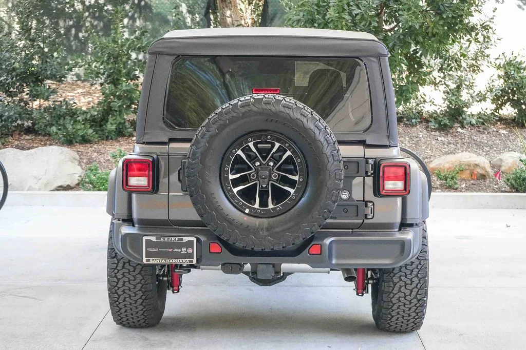 New 2026 Granite Crystal Metallic Clear-Coat Exterior Paint Jeep Willys image 5