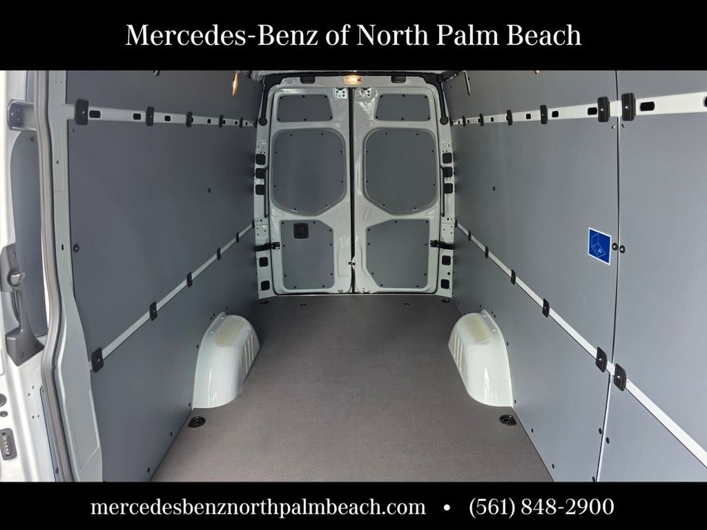 New 2026 Arctic+White Mercedes-Benz  image 35
