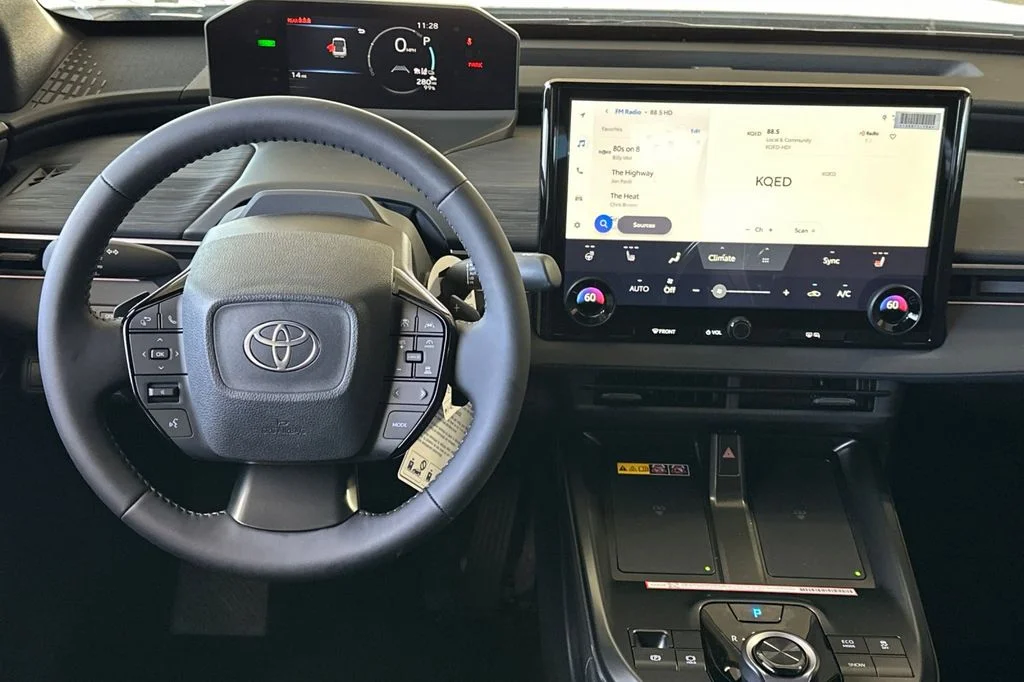 New 2026 Wind Chill Pearl <sup>1</sup> Toyota  SE image 14