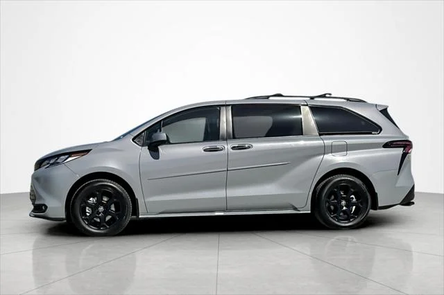 Certified Used 2025 Cement Toyota Woodland Edition image 37
