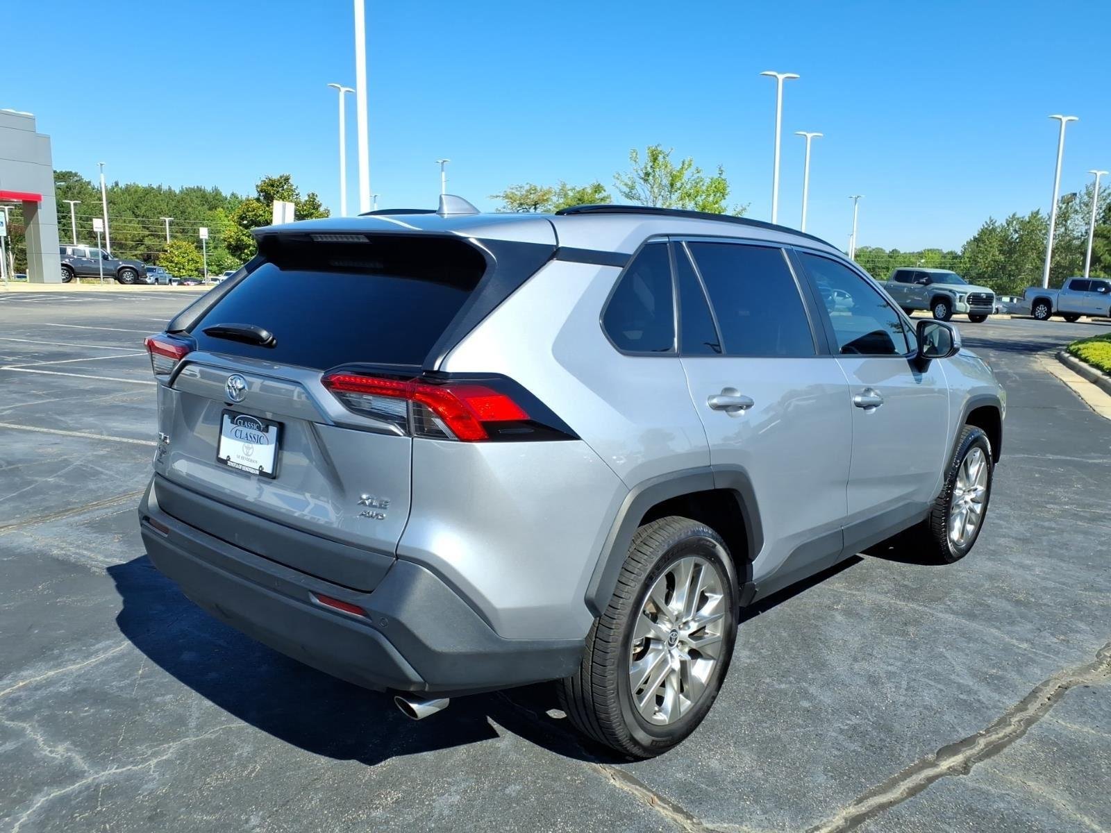 Used 2021 Silver Sky Metallic Toyota XLE Premium image 2