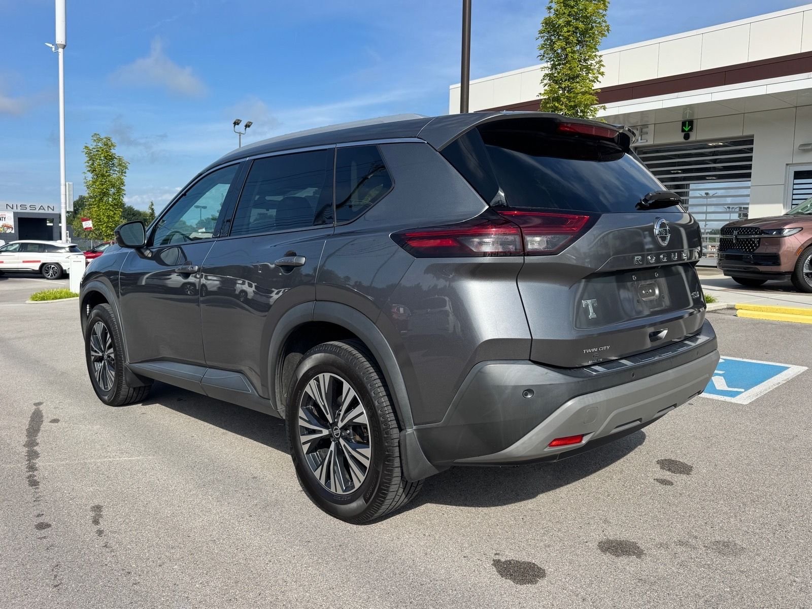Used 2021 Gun Metallic Nissan SV image 3