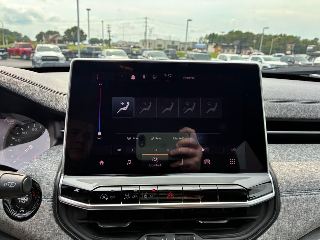 Used 2024 Blue Jeep Latitude image 15