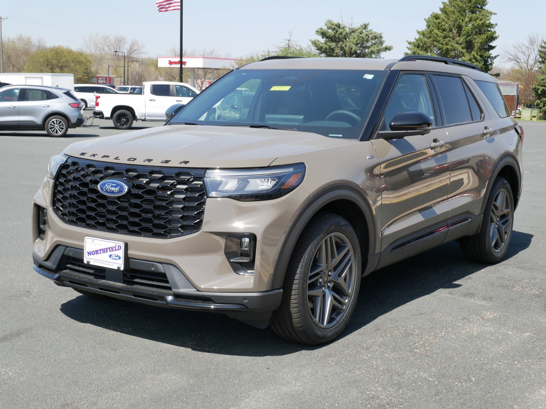View vehicle photo 4