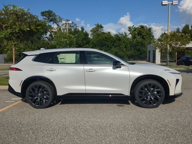 New 2026 Oxygen White Toyota Limited image 3