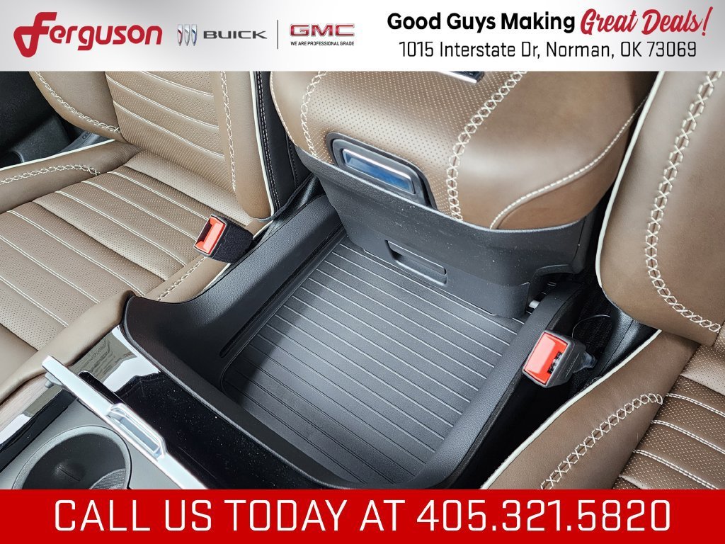 2026 GMC Yukon Denali Ultimate - Photo 39