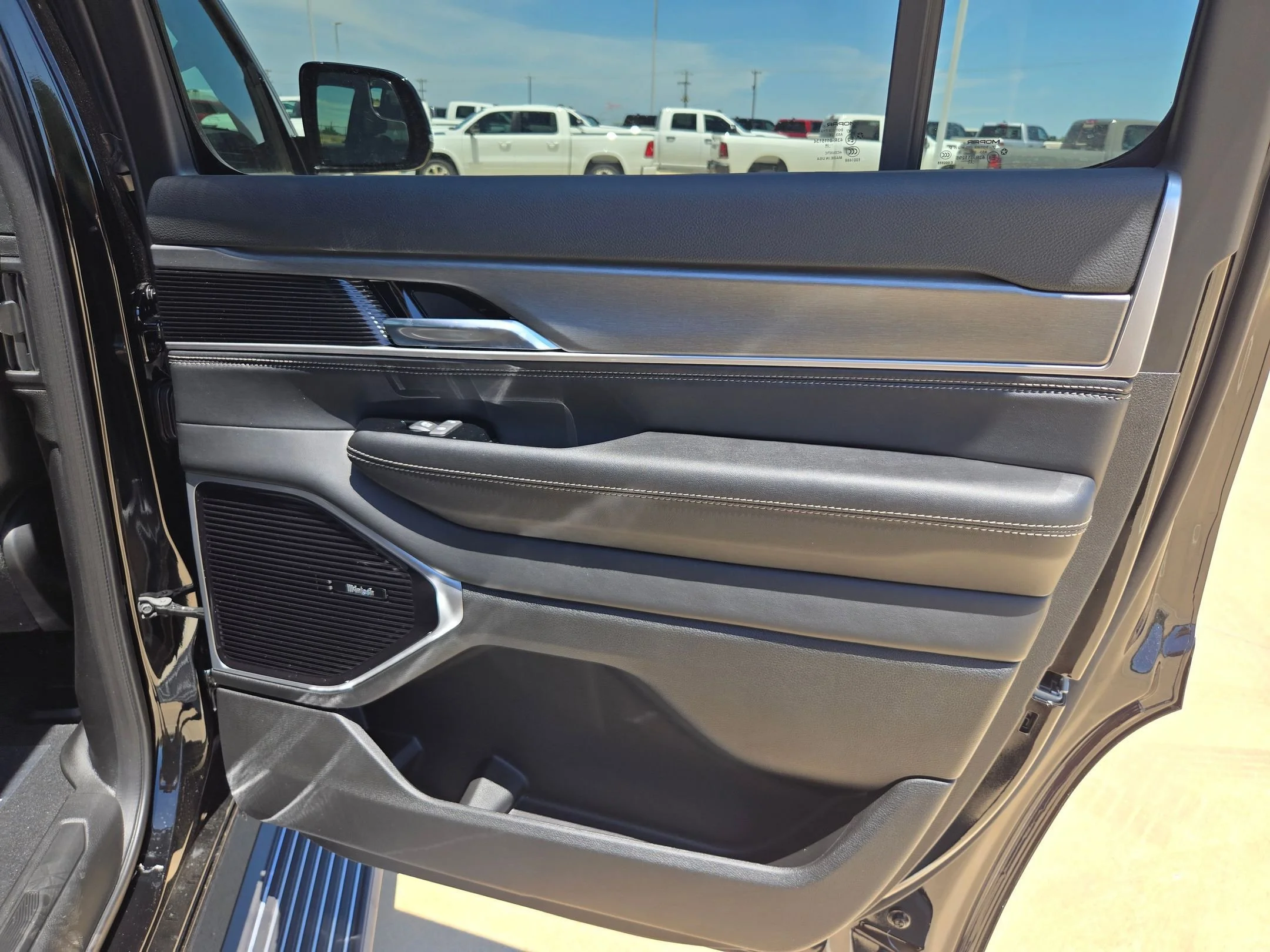 New 2026 High Gloss Black Jeep Limited Altitude image 24
