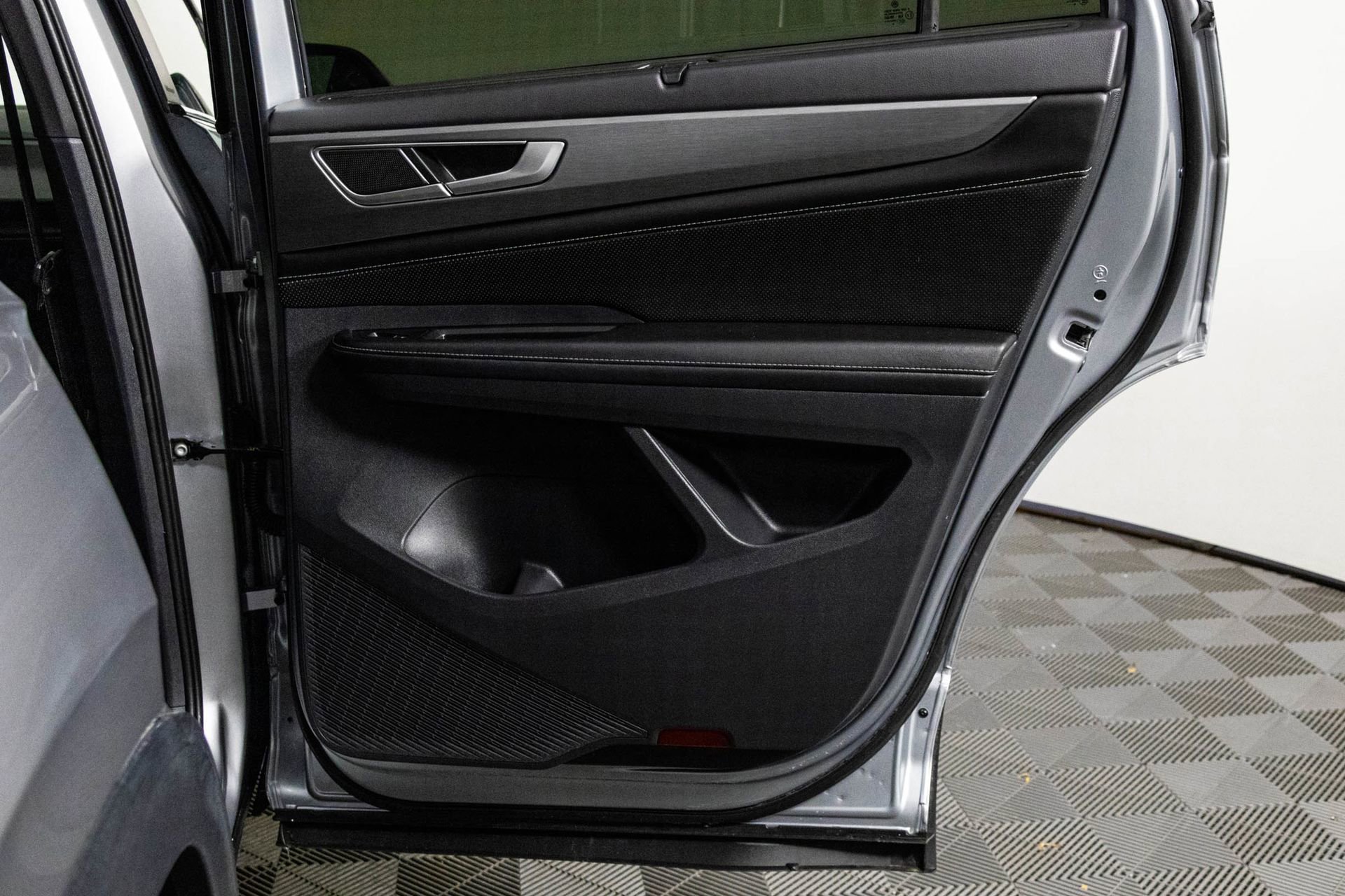 2025 VOLKSWAGEN ATLAS CROSS SPORT - Image 37