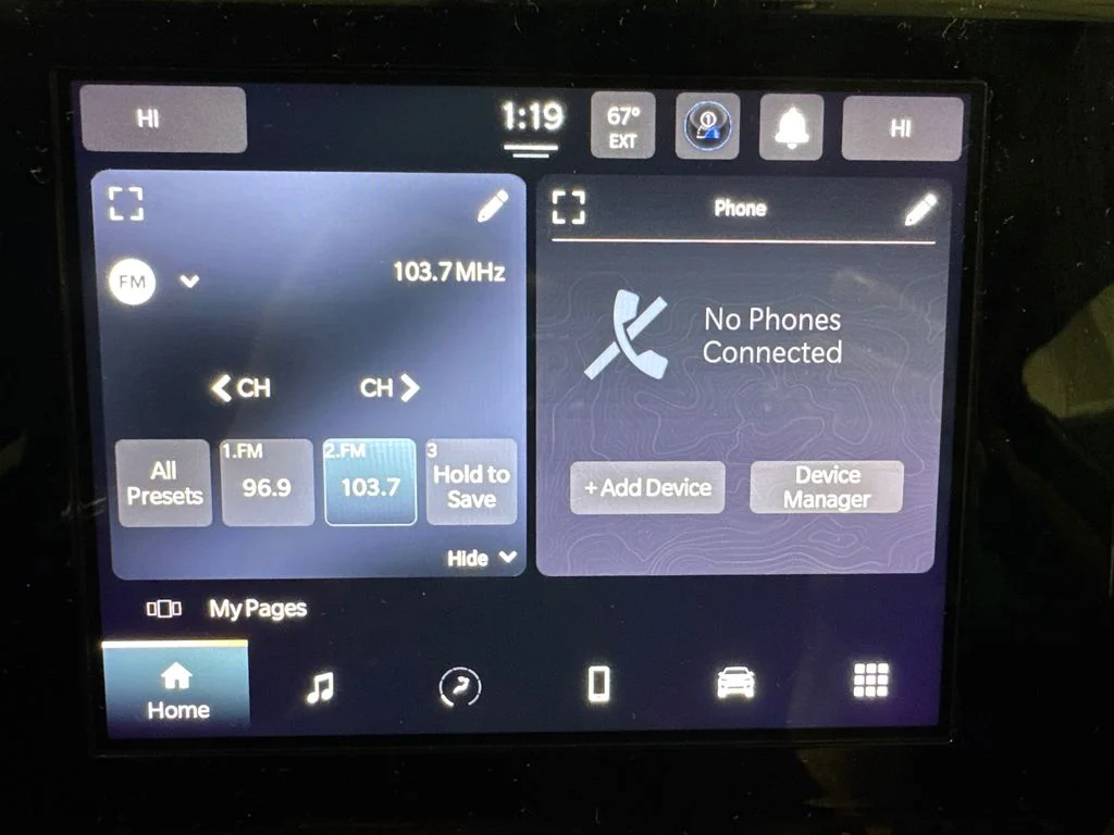 Certified Used 2023 Diamond Black Crystal Pearlcoat Jeep Laredo image 28