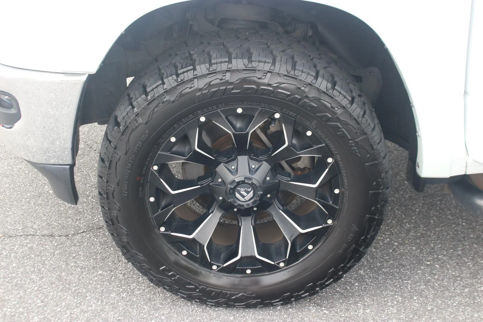 Used 2020 White Ram Laramie image 42