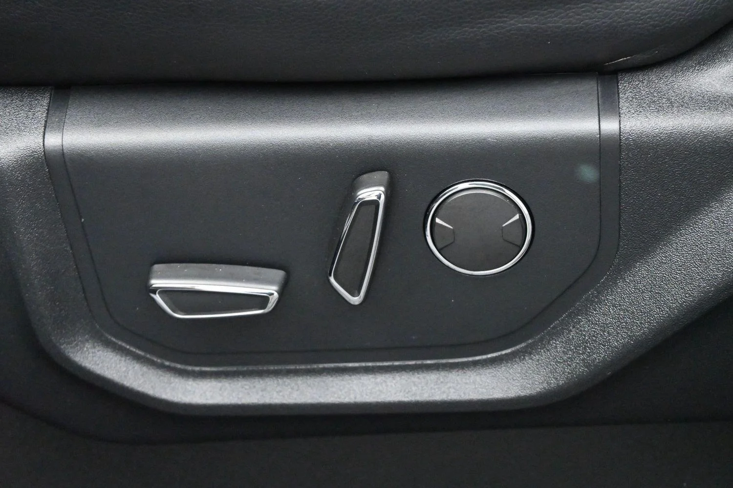 Used 2019 Agate Black Ford LARIAT image 15