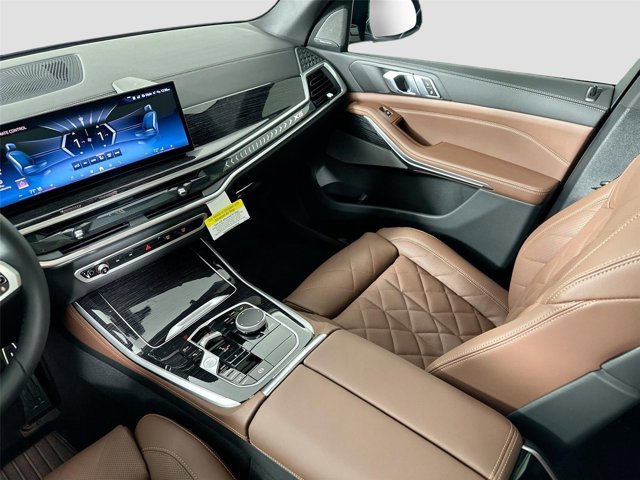 Used 2026 Black Sapphire Metallic BMW xDrive40i image 48