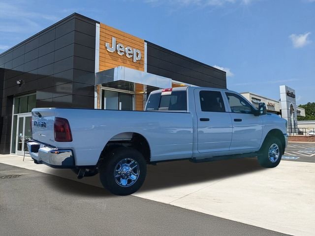 New 2026 Bright White Clear-Coat Exterior Paint RAM Tradesman image 8