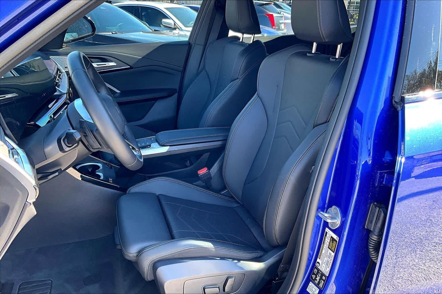 Used 2025 Portimao Blue Metallic BMW xDrive28i image 6