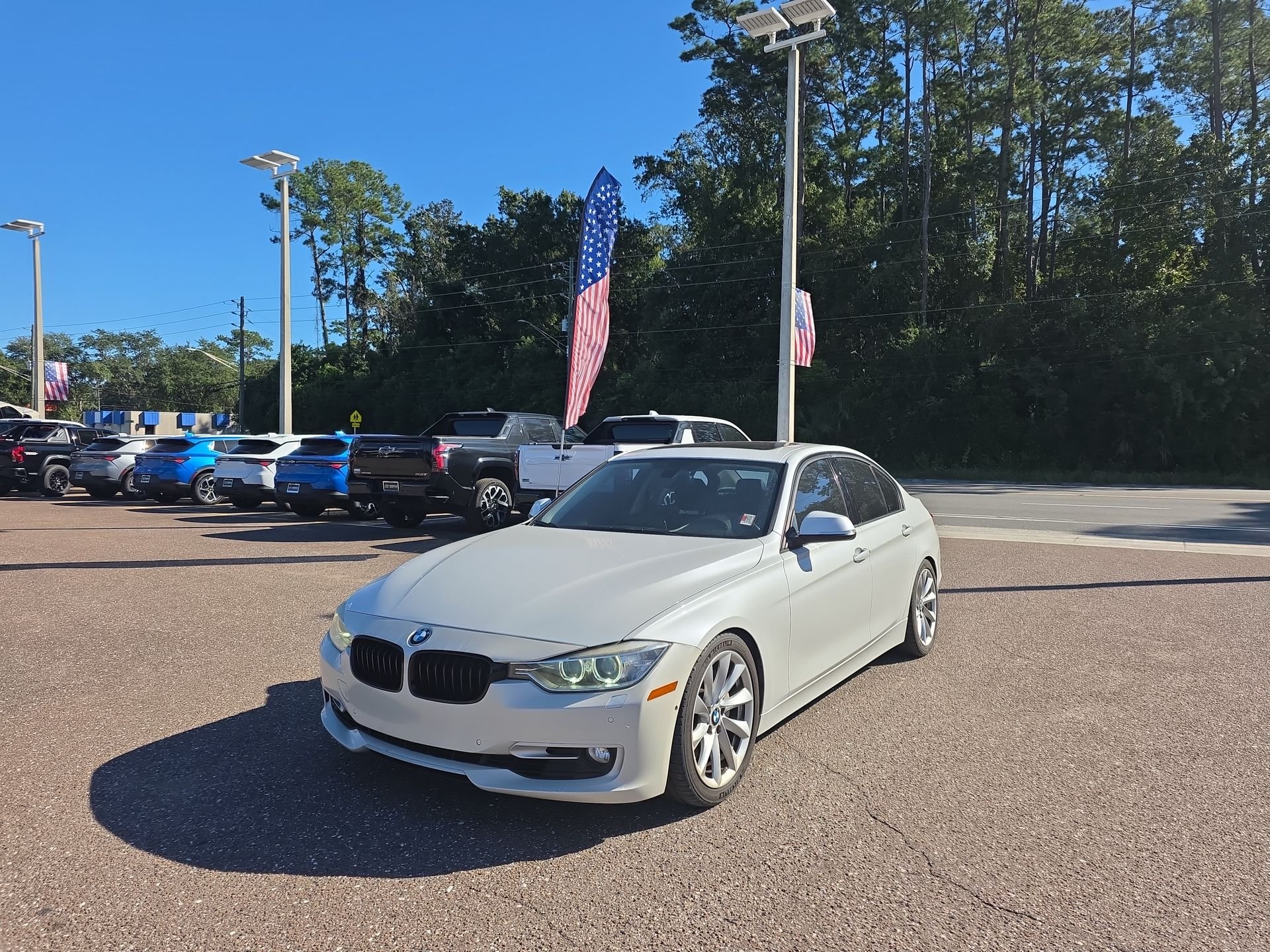 Used 2013 White BMW  image 3