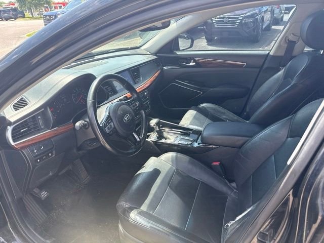 Used 2017 Black Kia Premium image 25