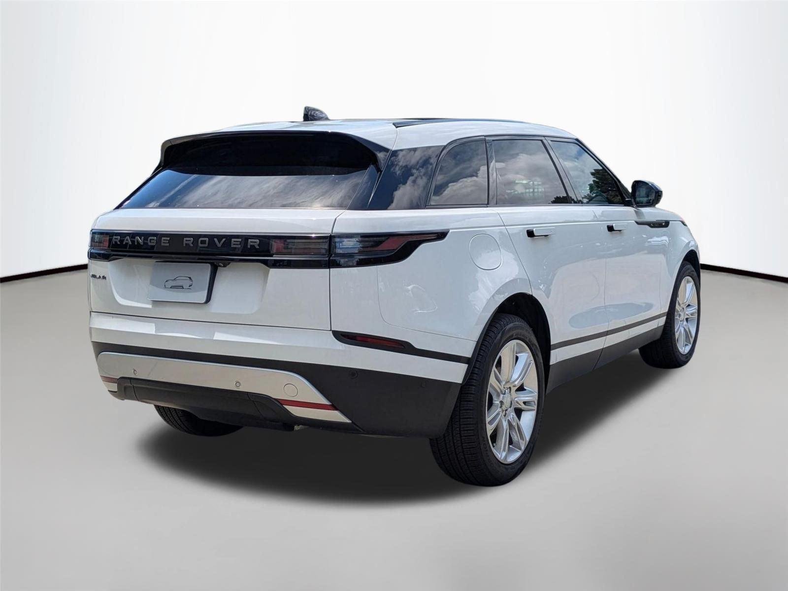 Used 2026 Fuji White Land Rover S image 5
