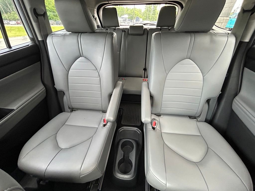 Used 2022 Moon Dust Toyota XLE image 14