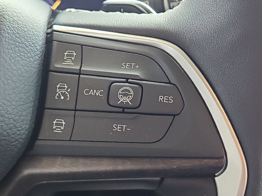 Used 2026 Silver Jeep Altitude image 20