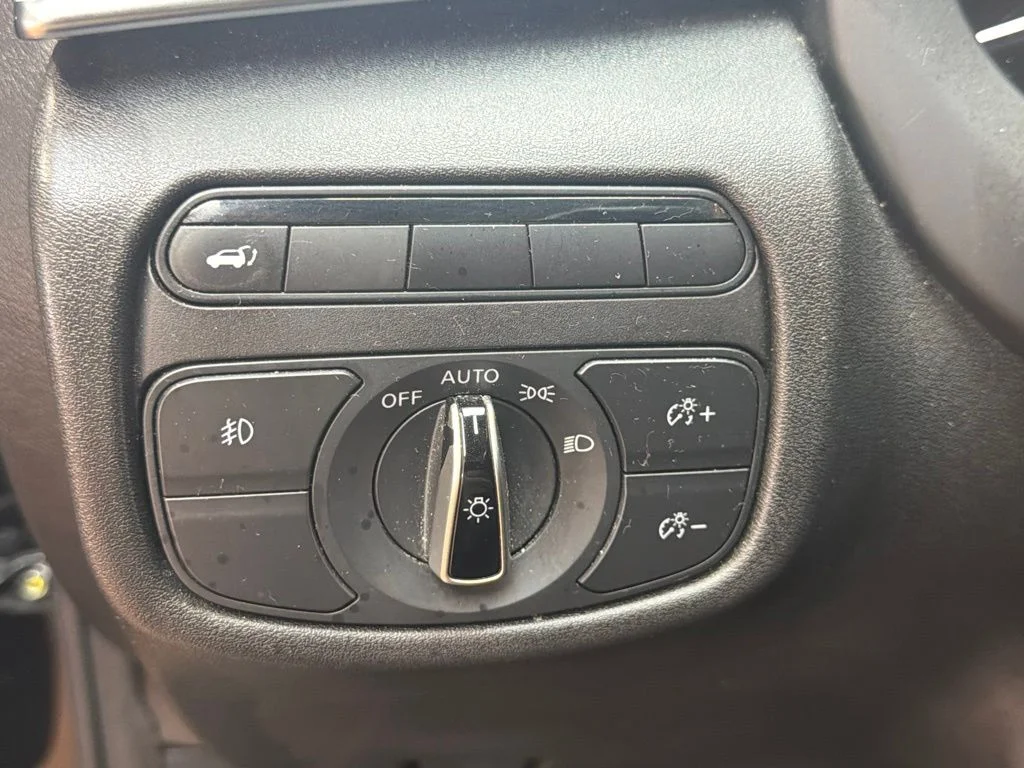 Used 2019 Black Obsidian INFINITI LUXE image 26