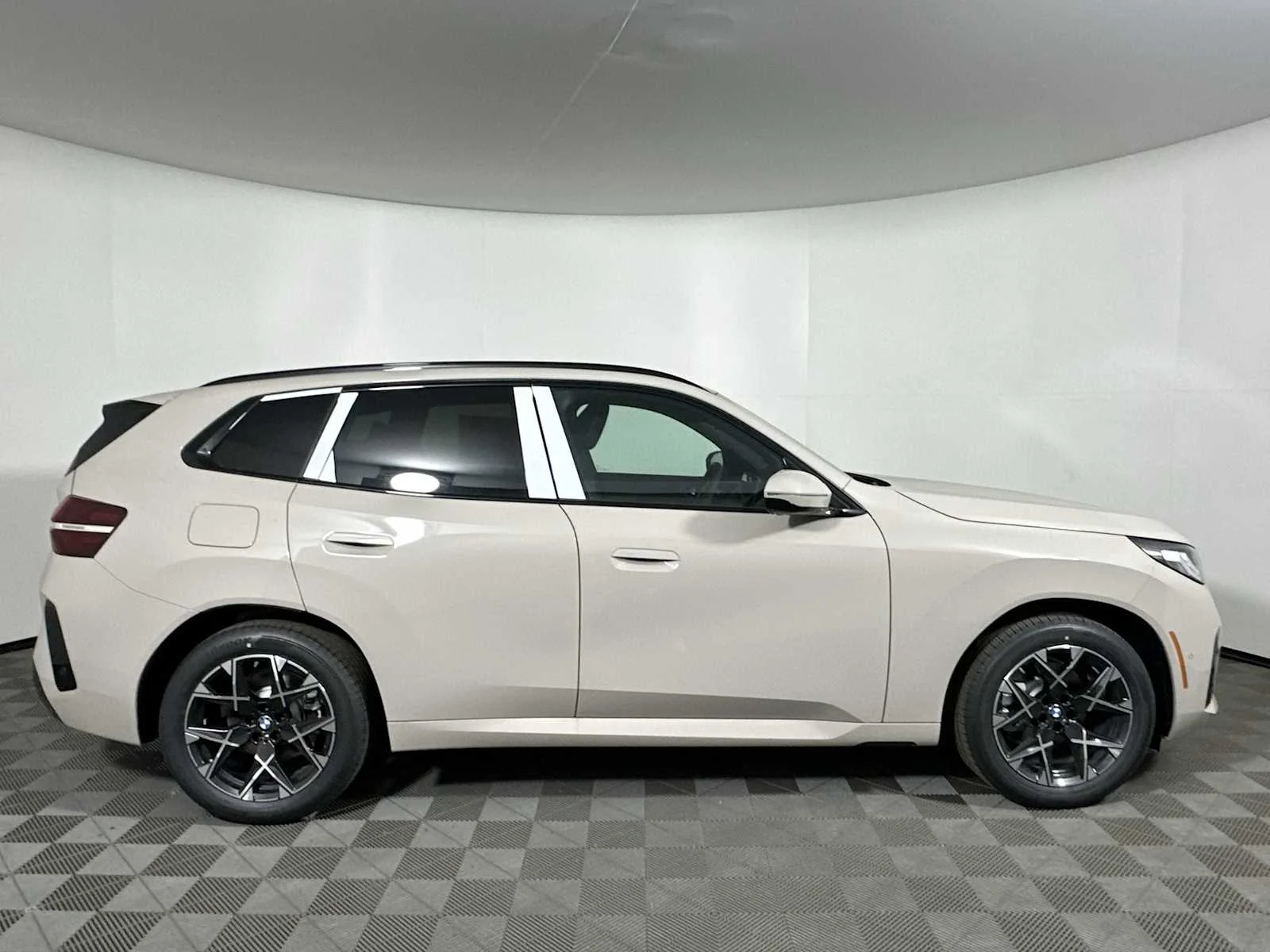 2026 BMW X3 30 - Photo 8