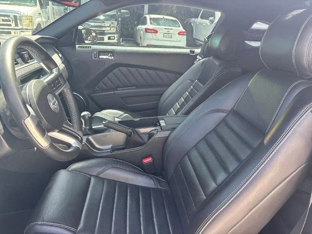 Used 2014 Black Ford GT Premium image 28