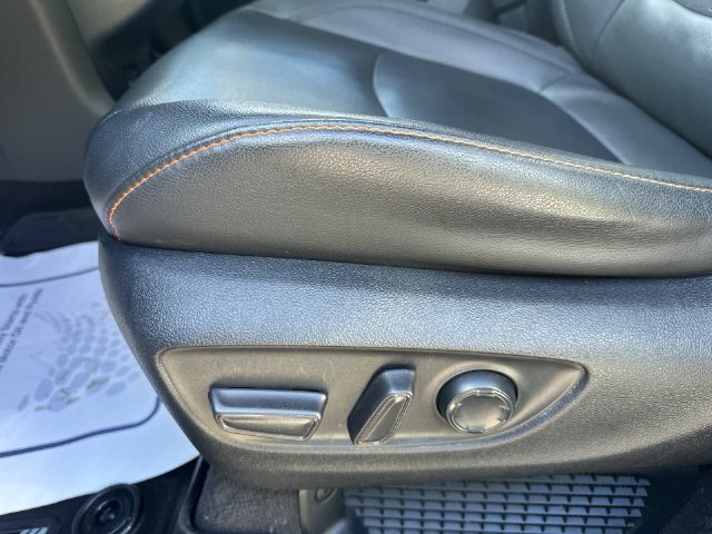 Used 2022  Toyota XSE image 16