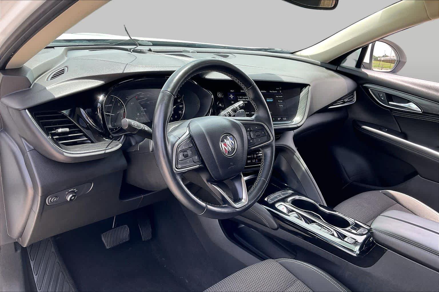 Used 2022 Summit White Buick Preferred image 17