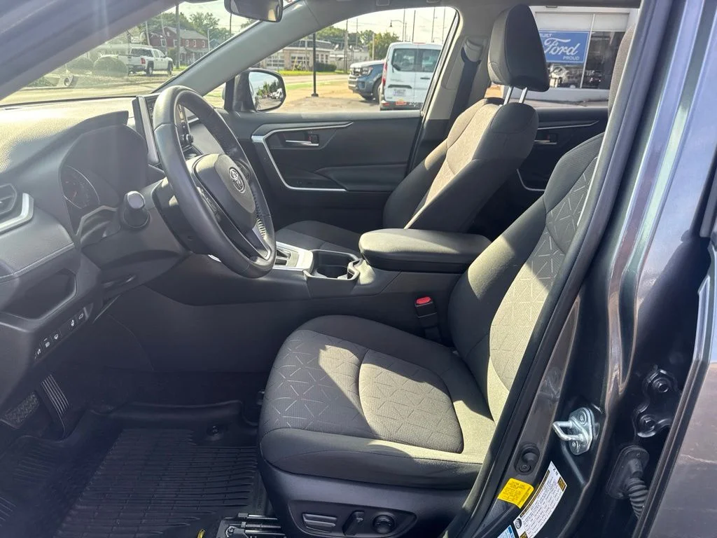 Certified Used 2020 Magnetic Gray Metallic Toyota XLE image 3