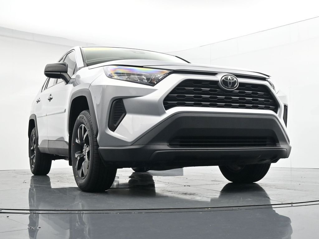 Used 2022 Silver Toyota LE image 37