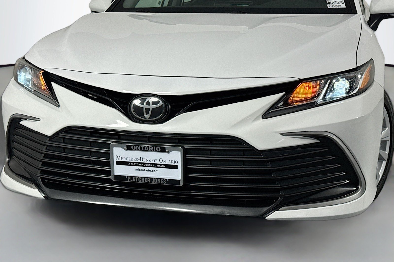 Used 2023 Ice Cap Toyota LE image 12