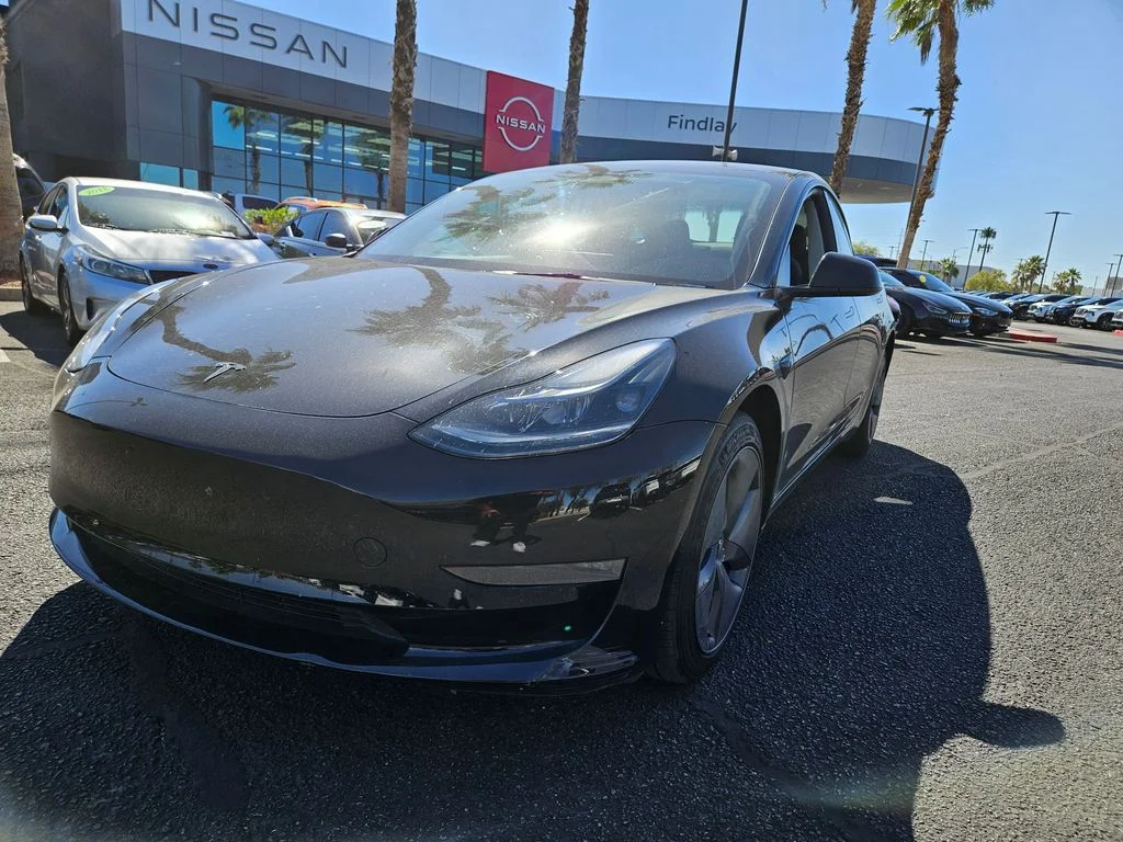 2023 Tesla Model 3 -'s photo