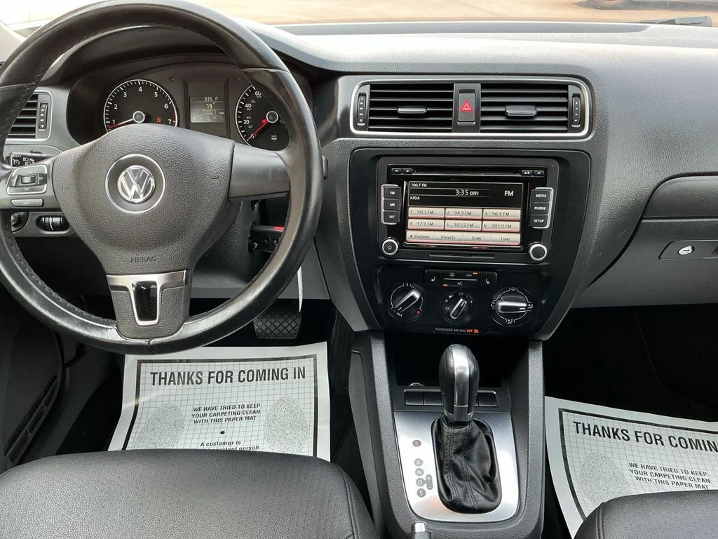 Used 2012 Gray Volkswagen 2.5L SE image 17