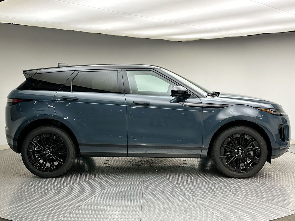 New 2026 Tribeca Blue Metallic Land Rover S image 4