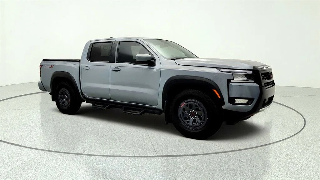 Used 2025 Boulder Gray Pearl Nissan Crew Cab 4x2 PRO-X w/ Step Rails & Remote Start image 3