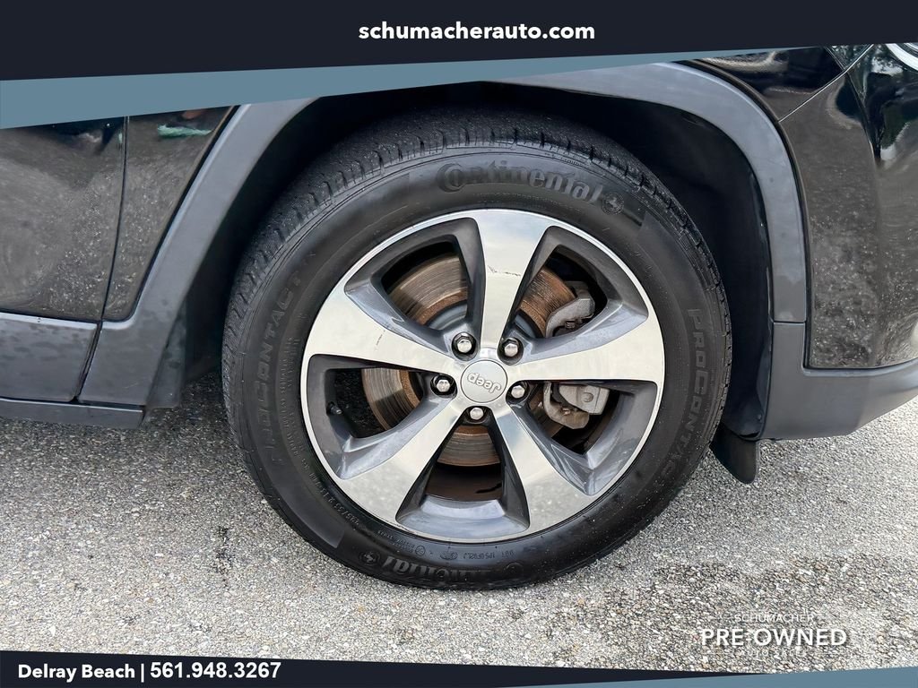 Used 2019 Black Jeep Limited image 9