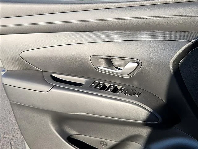 New 2027 Hampton Gray Hyundai SE image 14