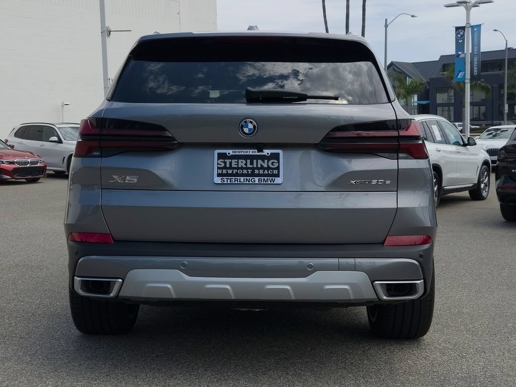 New 2026 Skyscraper Grey Metallic BMW xDrive50e image 16