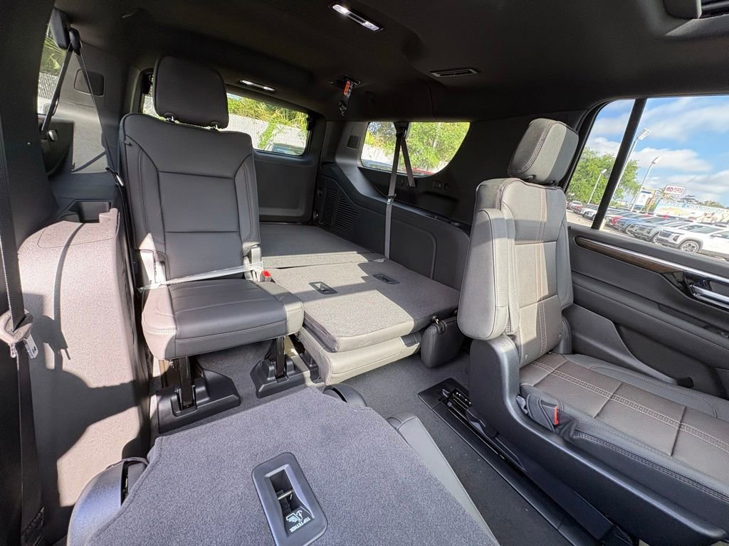 2026 Chevrolet Suburban High Country - Photo 22