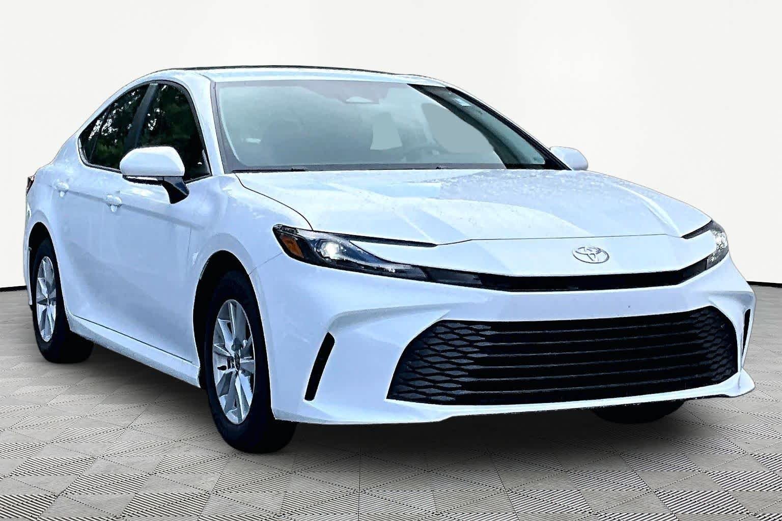 Used 2026 Ice Cap Toyota LE image 3